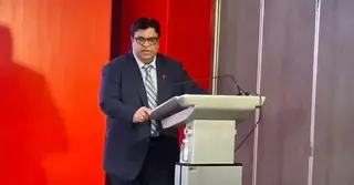 ৫০–৬০ ডলারে স্মার্টফোন দিতে চায় সরকার